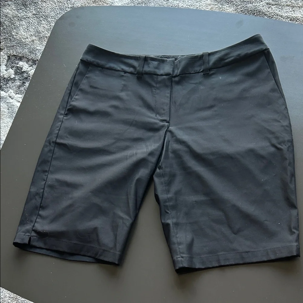 Nike Women’s Black Bermuda Golf Shorts* - Picture 1 of 6
